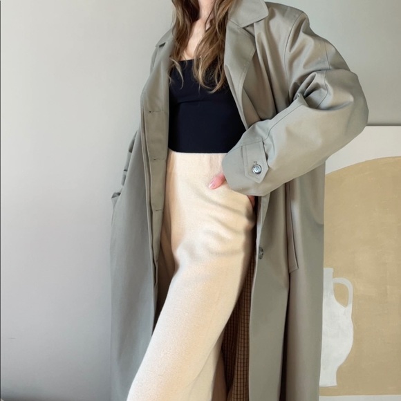 SOLD Vintage London Fog Oversized Trench Coat - Picture 4 of 6